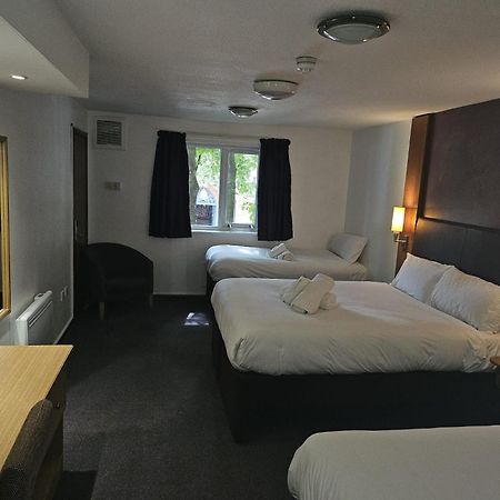 V Lodge Manchester มิดเดิลตัน ภายนอก รูปภาพ