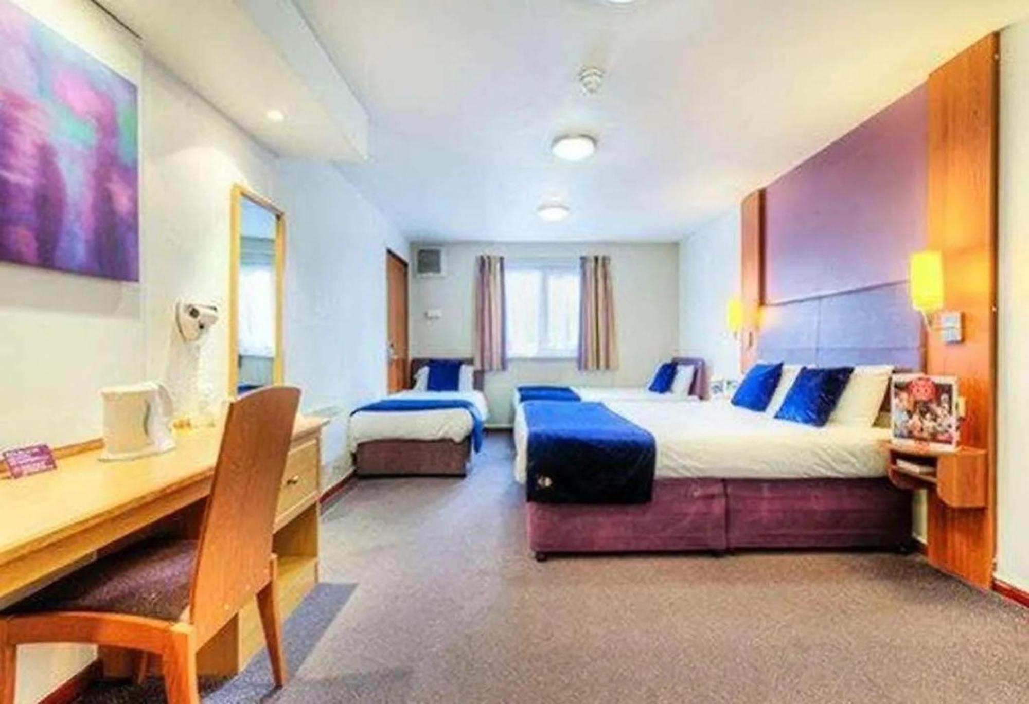 V Lodge Manchester มิดเดิลตัน ภายนอก รูปภาพ