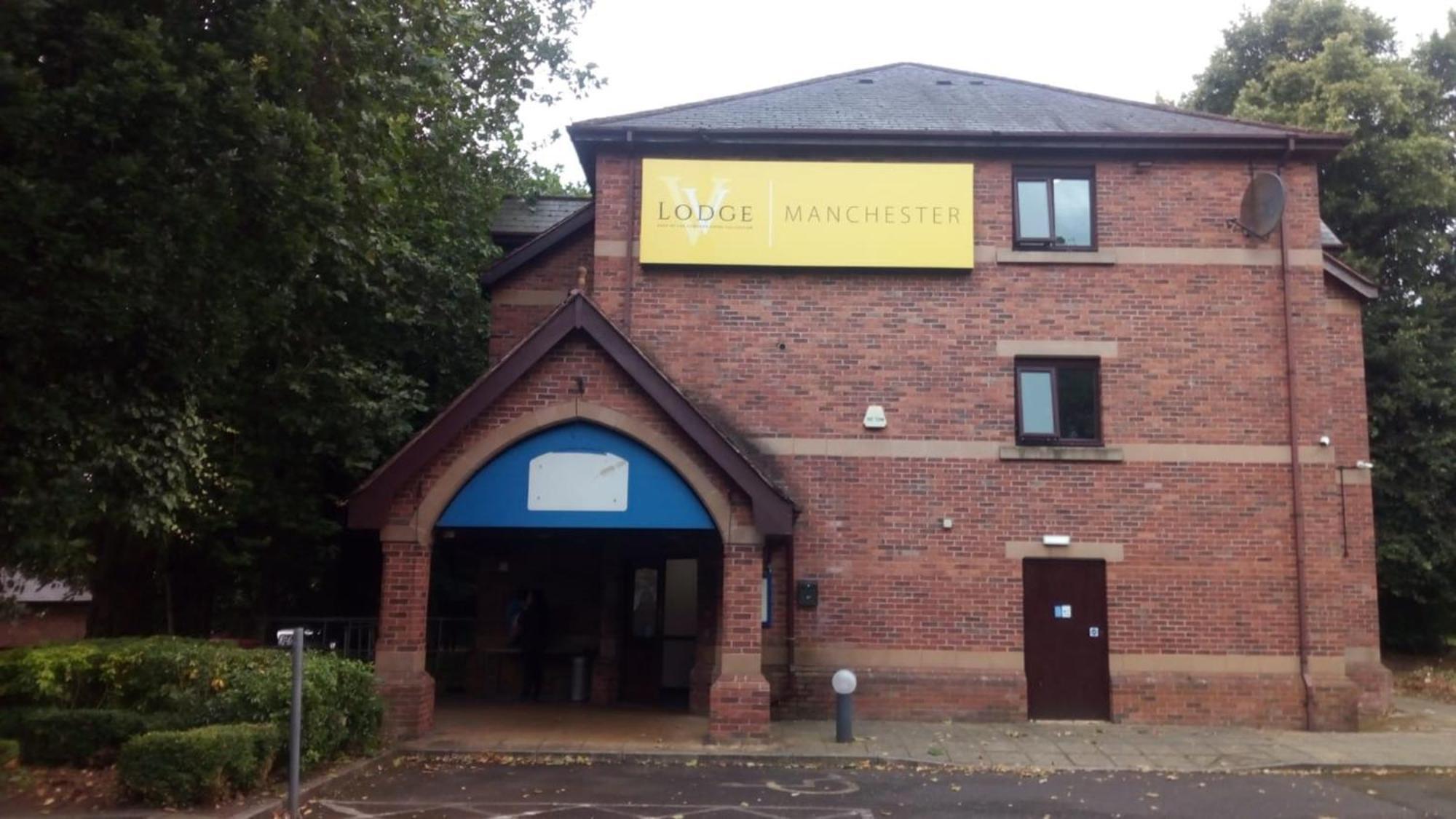 V Lodge Manchester มิดเดิลตัน ภายนอก รูปภาพ